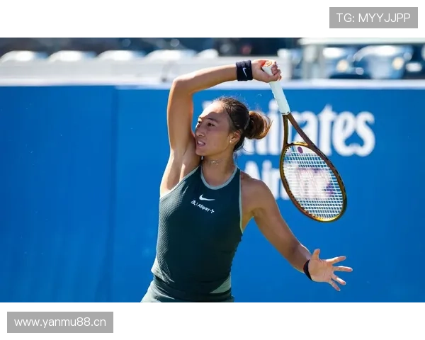 彭帅随手一杯咖啡能买我半个月菜，看到照片我直接怀疑人生