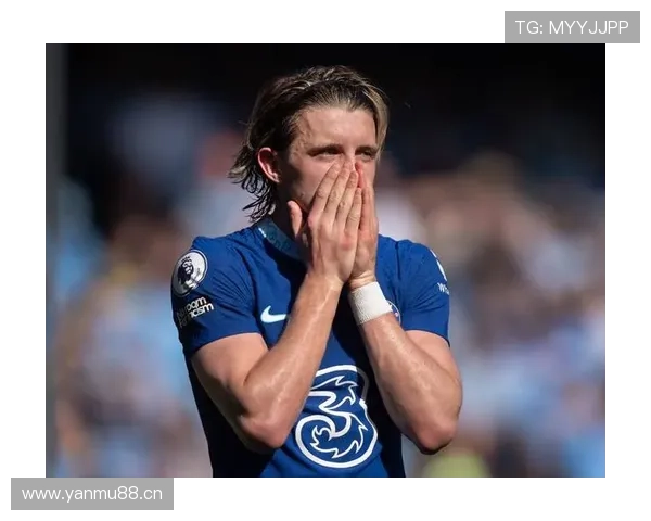 切尔西中场缺少关键连接点，组织推进受阻影响进攻流畅性